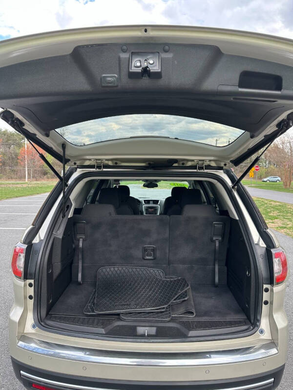 2015 GMC Acadia SLE-2