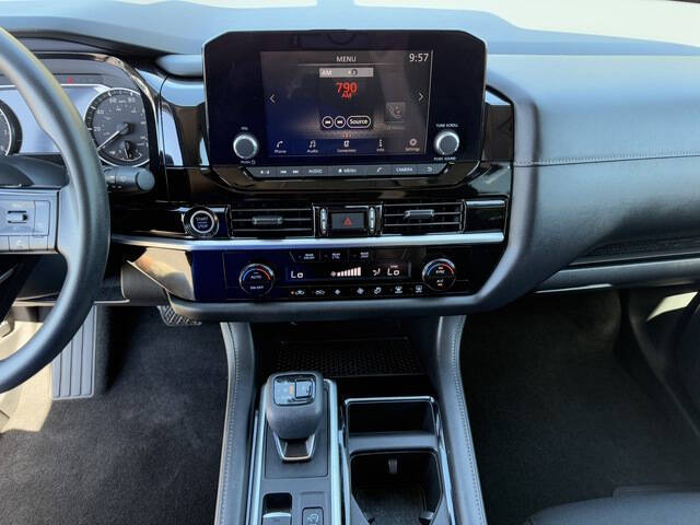2022 Nissan Pathfinder S