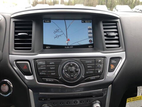 2019 Nissan Pathfinder SL