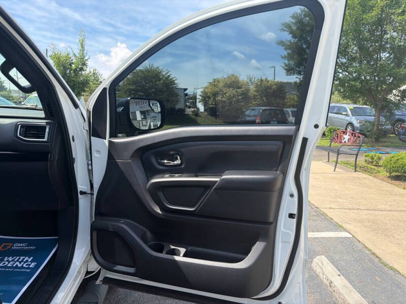 2018 Nissan Titan SV