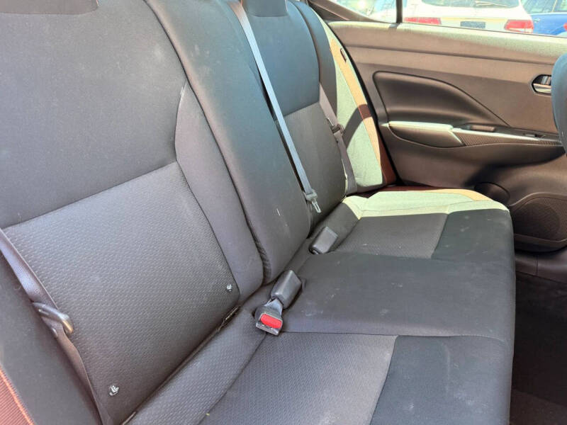 2021 Nissan Versa SR