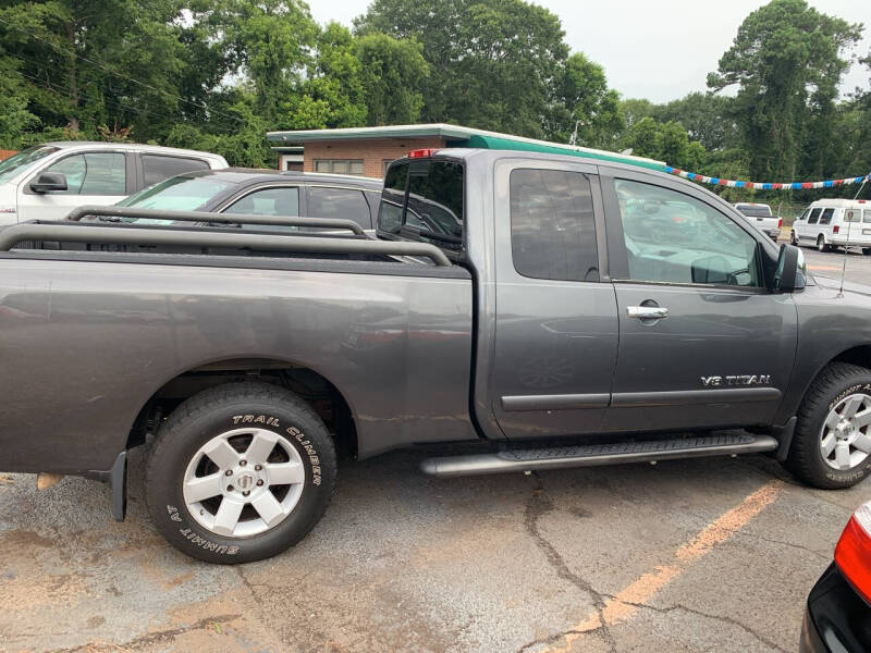 2005 Nissan Titan LE