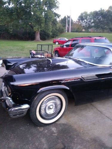 1957 Ford Thunderbird