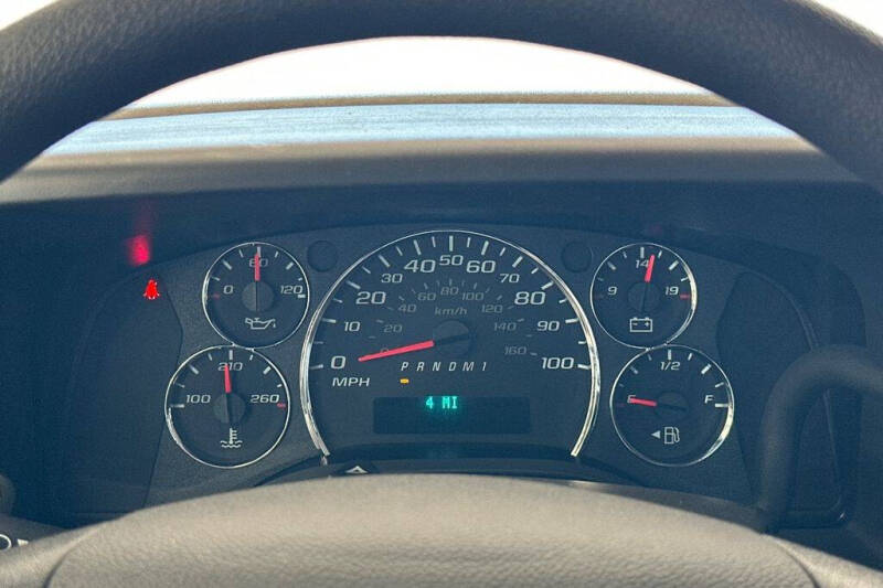 2025 GMC Savana 2500