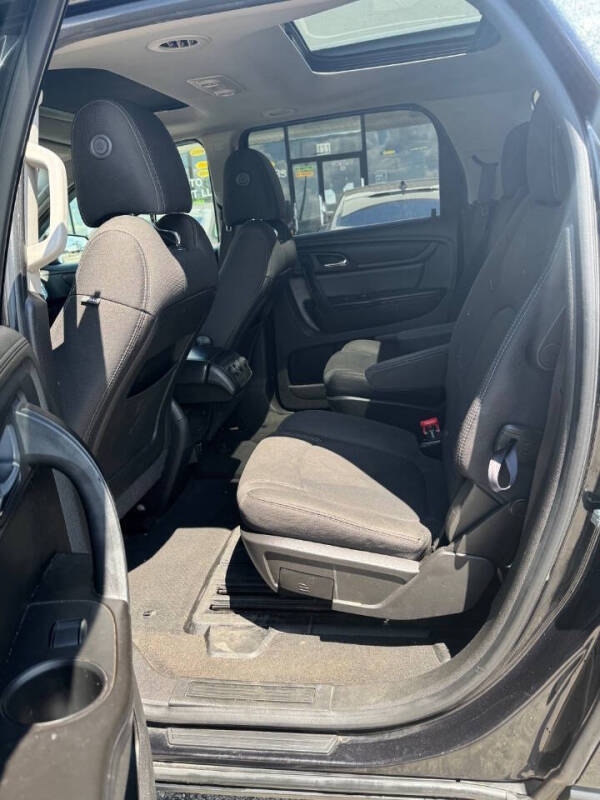 2015 GMC Acadia SLE-2