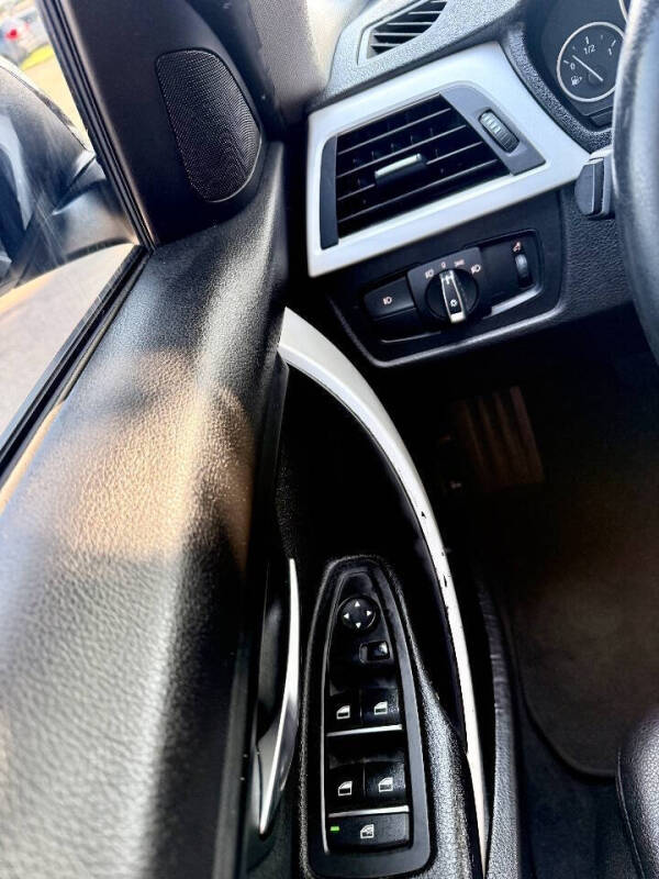 2018 BMW 3 Series 320i