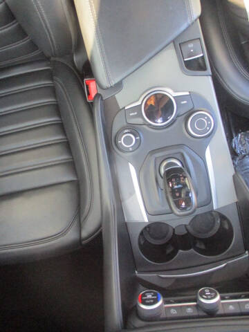 2017 Alfa Romeo Giulia Ti