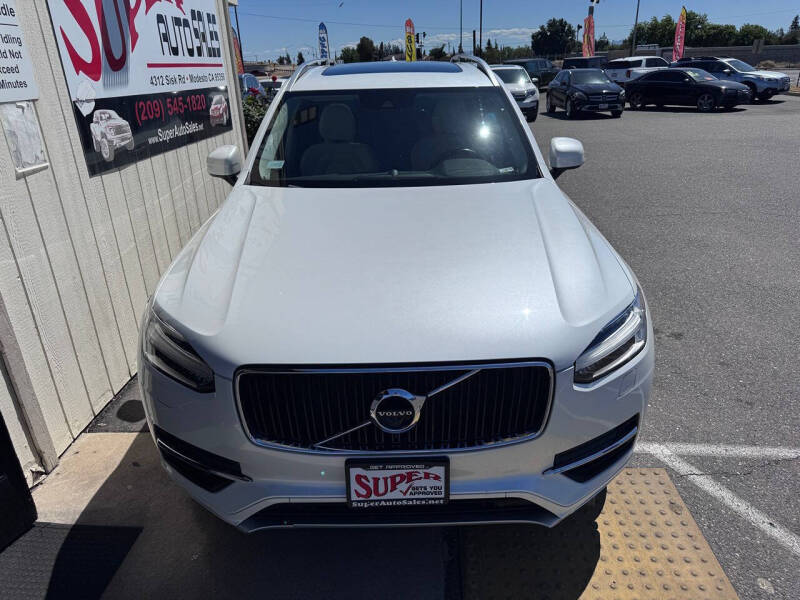2016 Volvo XC90 T6 Momentum
