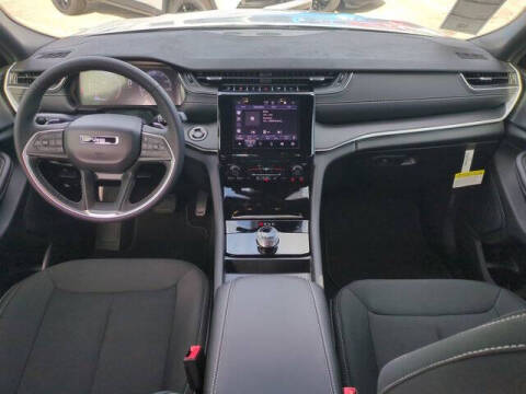 2025 Jeep Grand Cherokee L Laredo X