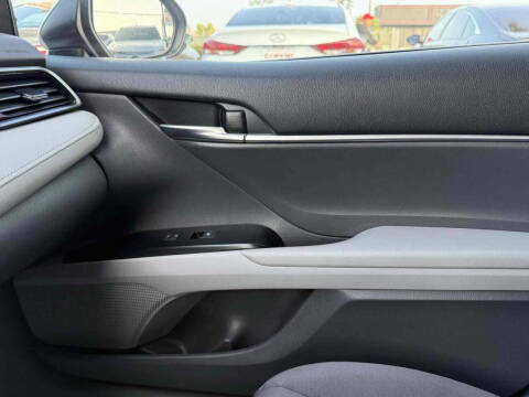 2019 Toyota Camry LE