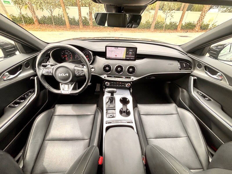 2022 Kia Stinger GT1