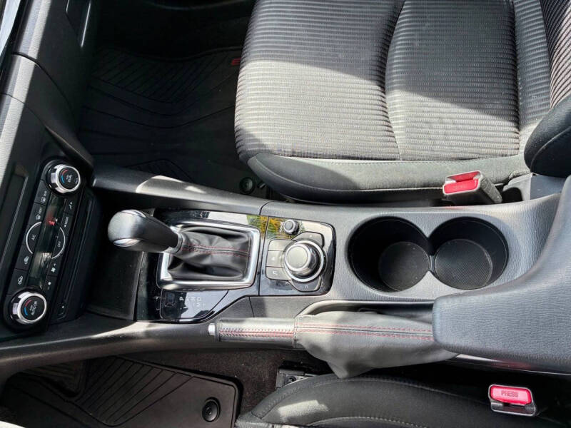 2016 Mazda MAZDA3 i Touring