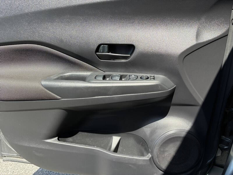 2020 Nissan Kicks S