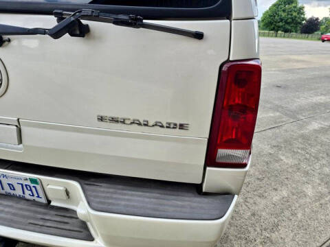 2004 Cadillac Escalade