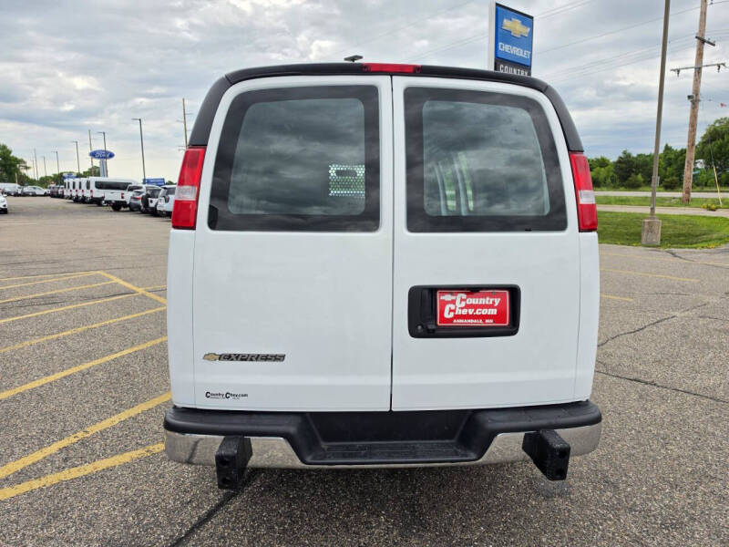 2024 Chevrolet Express 2500