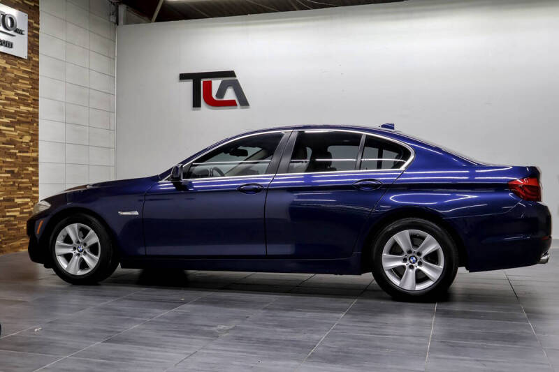 2011 BMW 5 Series 528i