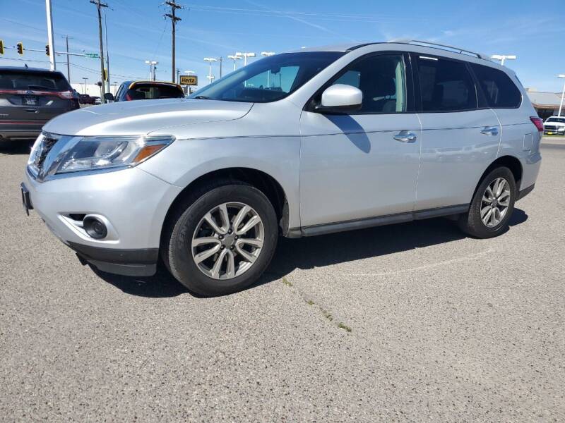 2016 Nissan Pathfinder for sale at Revolution Auto Group in Idaho Falls ID