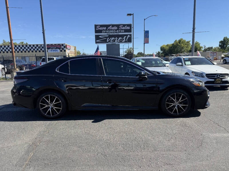 2021 Toyota Camry SE