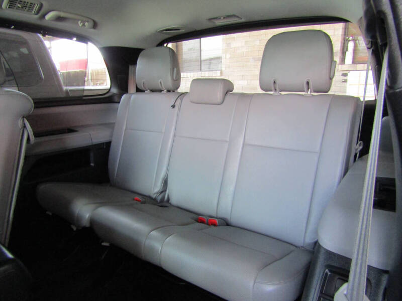 2014 Toyota Sequoia Platinum