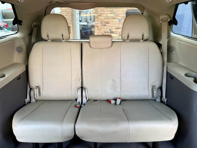 2011 Toyota Sienna XLE 7-Passenger