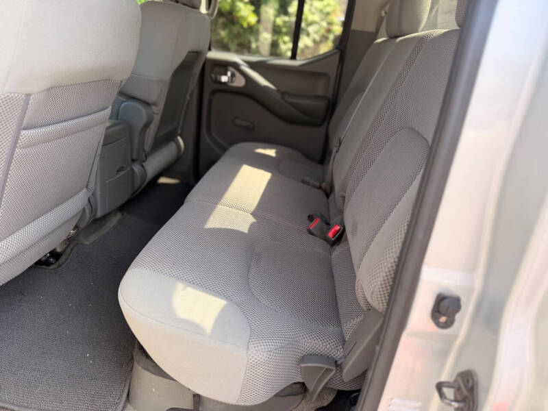 2011 Nissan Frontier SV V6