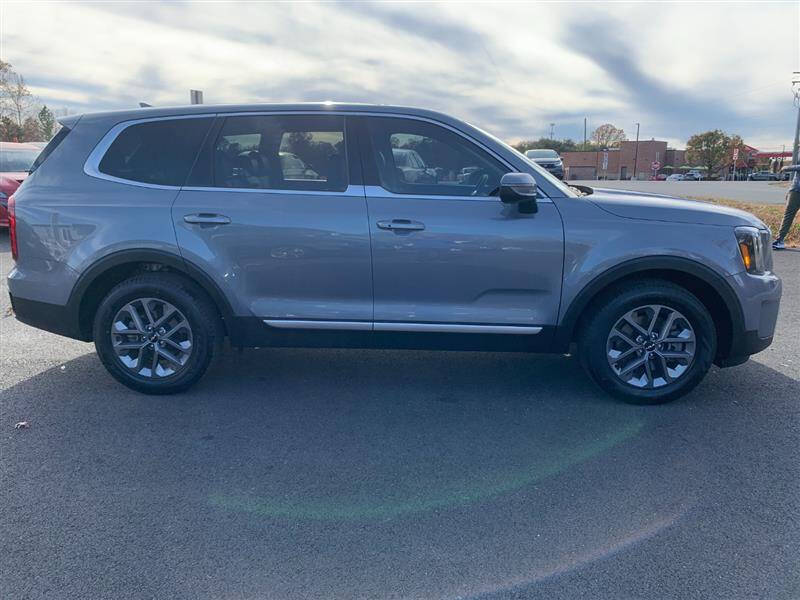 2024 Kia Telluride LX