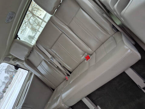 2016 Lincoln Navigator Select