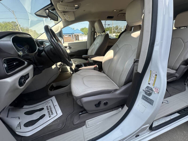 2017 Chrysler Pacifica Touring Plus