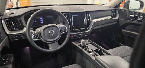 2022 Volvo XC60 B5 Momentum