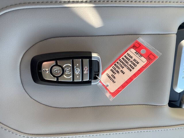 2026 Ford Expedition MAX Active