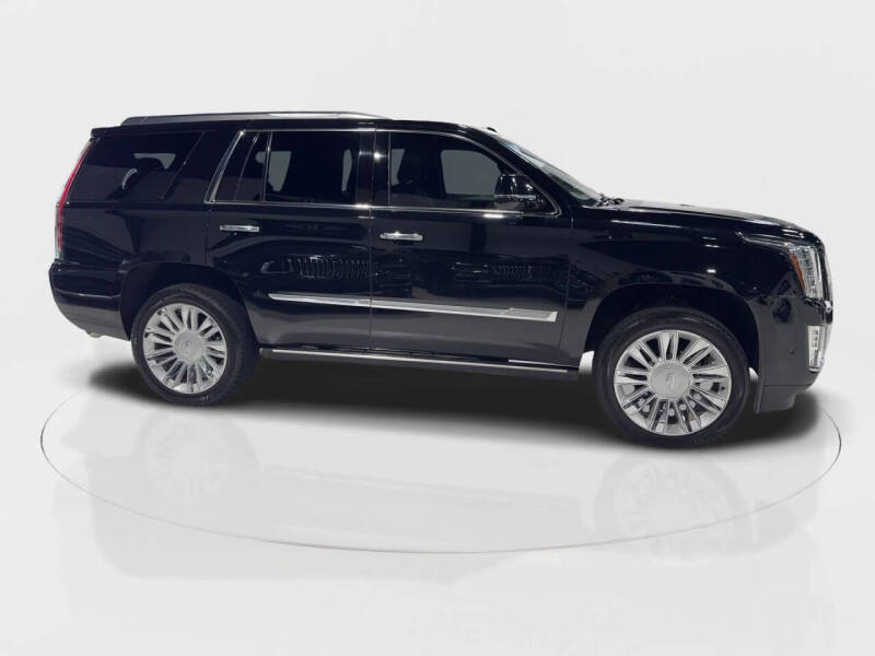2019 Cadillac Escalade Platinum