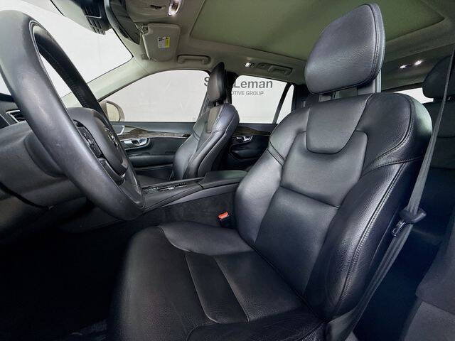 2018 Volvo XC90 T6 Momentum