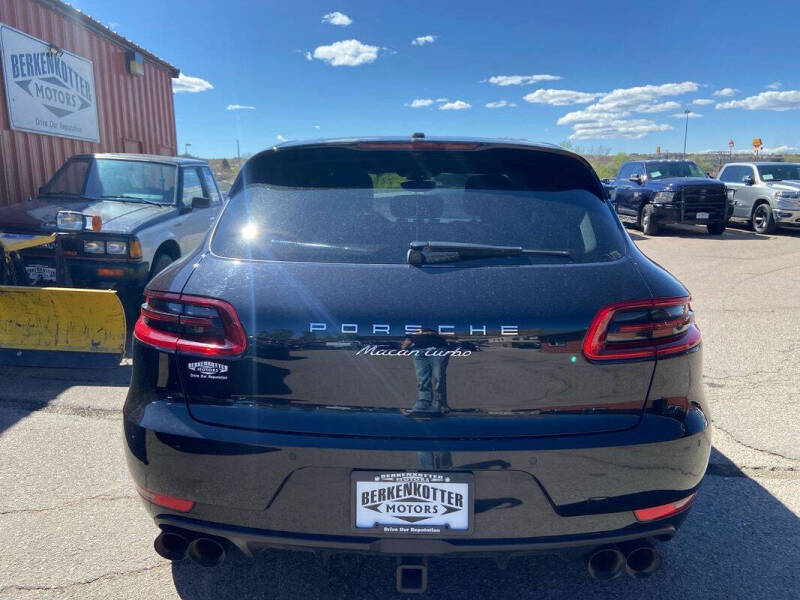 2015 Porsche Macan Turbo