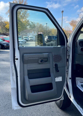 2012 Ford E-Series E-450 SD