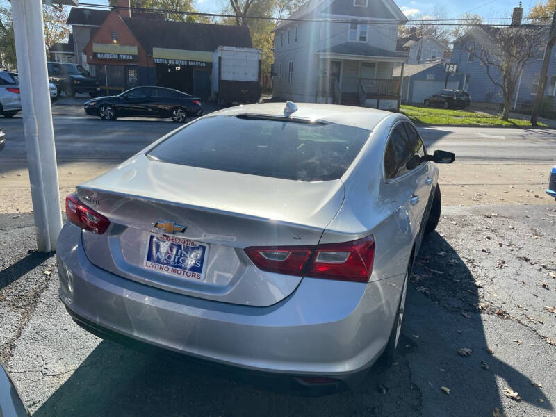 2017 Chevrolet Malibu 1LT photo 4