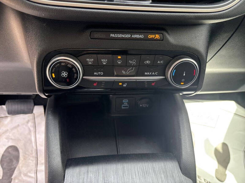 2022 Ford Escape SE