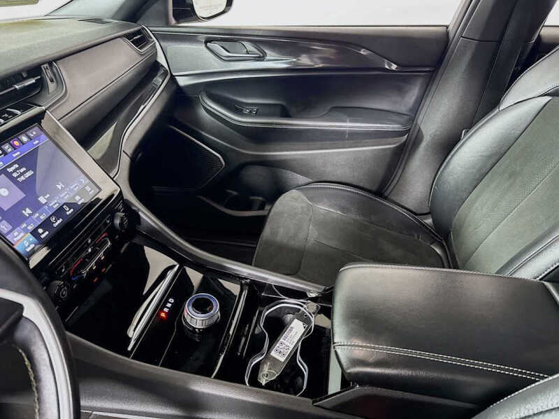 2022 Jeep Grand Cherokee L Altitude