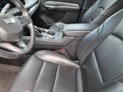 2025 Cadillac XT4 Premium Luxury