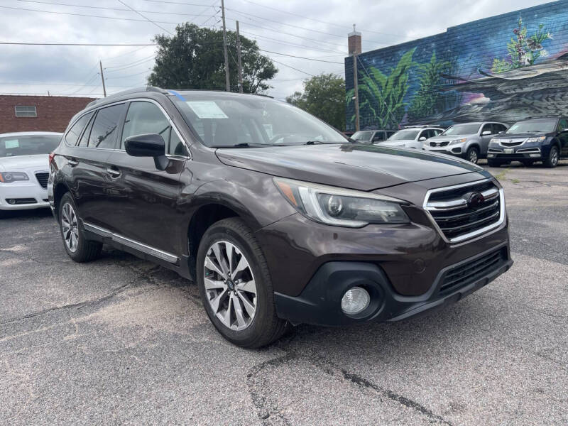 2019 Subaru Outback Touring's photo