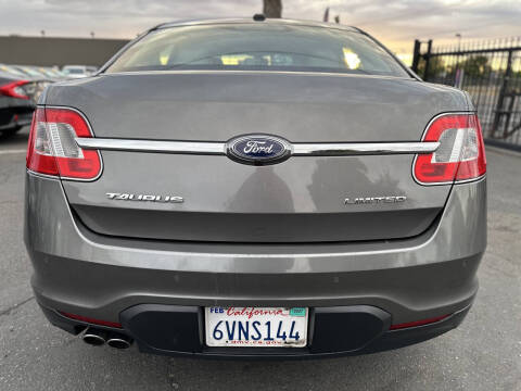 2011 Ford Taurus Limited