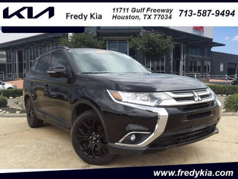2018 Mitsubishi Outlander for sale at FREDY USED CAR SALES in Houston TX