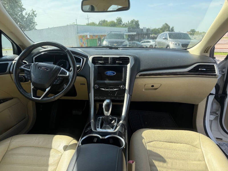 2014 Ford Fusion SE