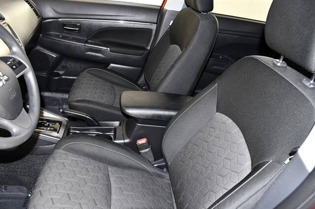 2024 Mitsubishi Outlander Sport ES