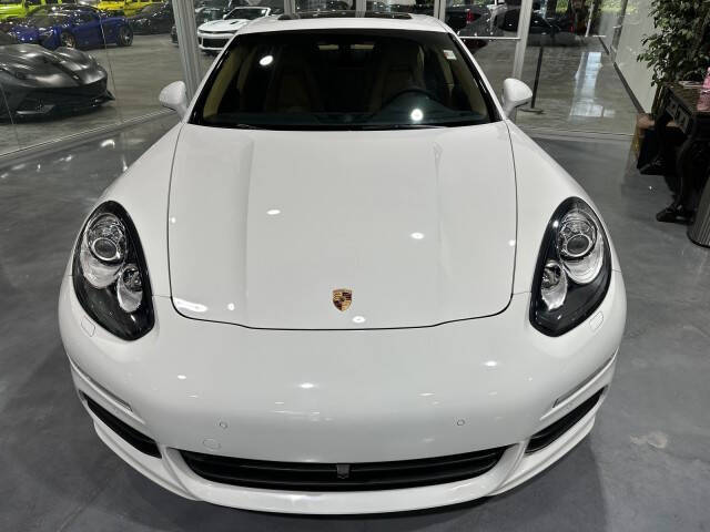 2016 Porsche Panamera