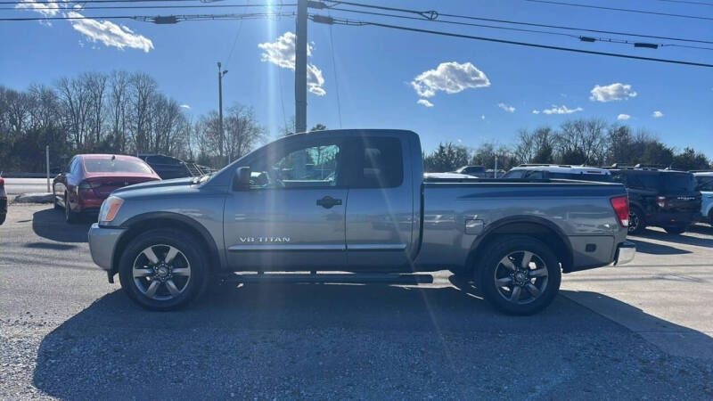 2015 Nissan Titan SV