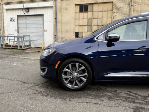 2017 Chrysler Pacifica Limited