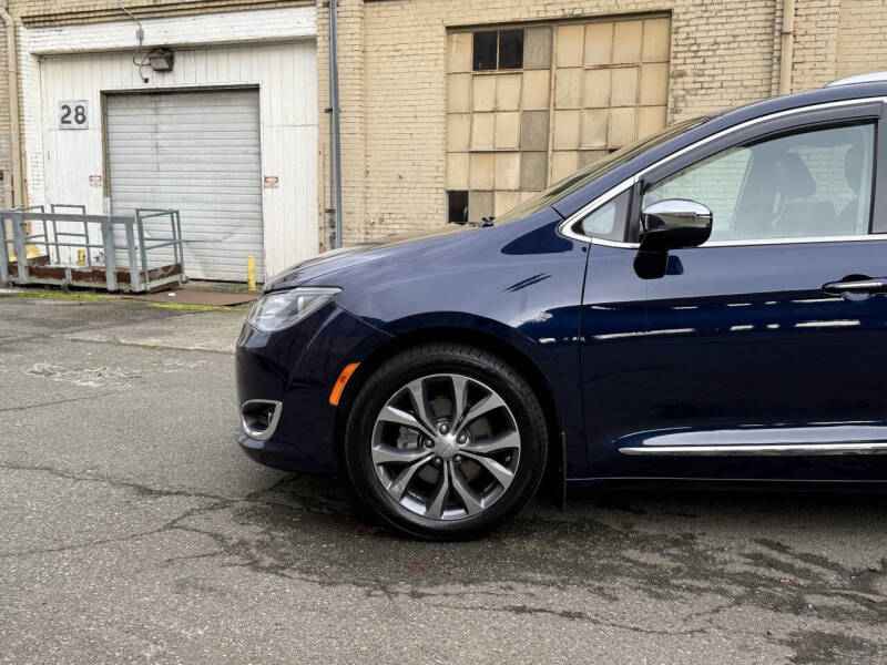 2017 Chrysler Pacifica Limited
