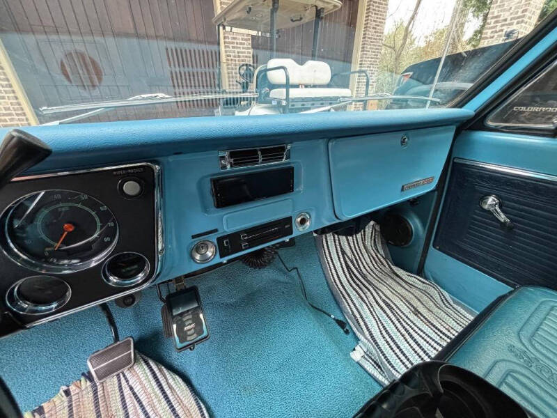 1968 Chevrolet C10 LS, 4L60, 22â€™â€™s, nice