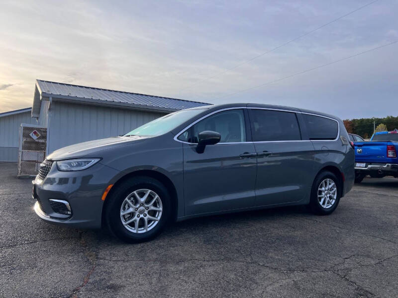 2023 Chrysler Pacifica Touring L
