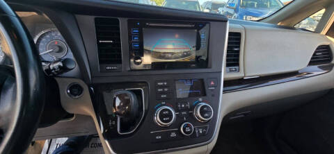 2015 Toyota Sienna XLE 8-Passenger